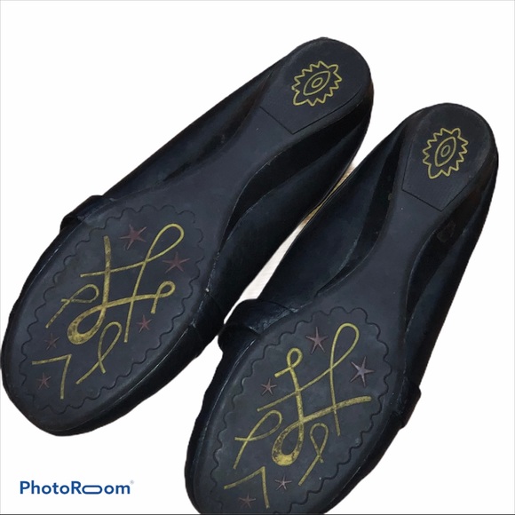 Samantha’s Stule Shoppe flat mules - Picture 3 of 5